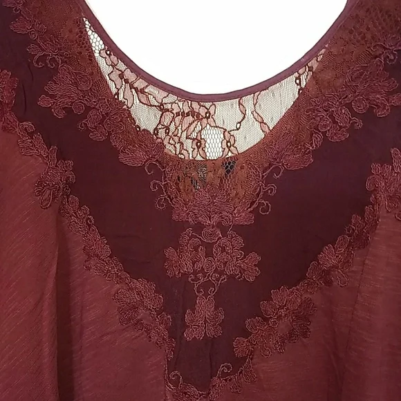 Lucky Brand Maroon Long Sleeve Lace Detail Shirt Medium - Picture 3 of 5
